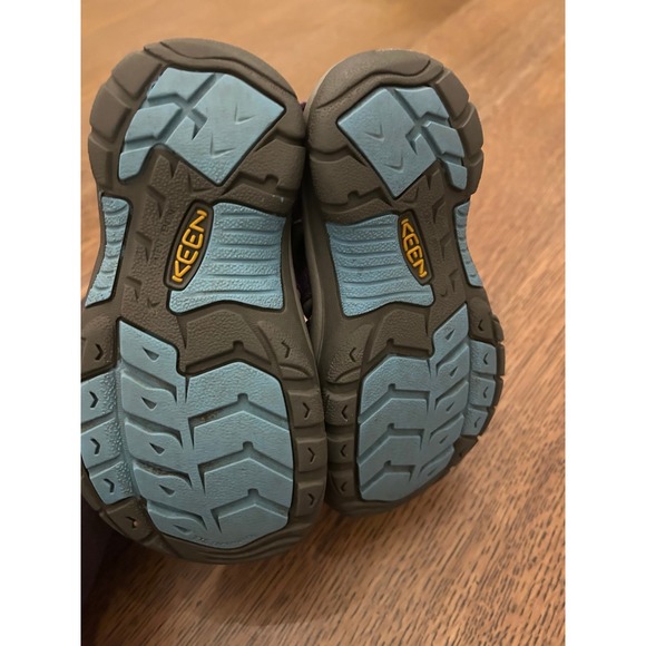Keen Little Girls' Waterproof Hiking‎ Sandals Size 11 - Picture 4 of 9